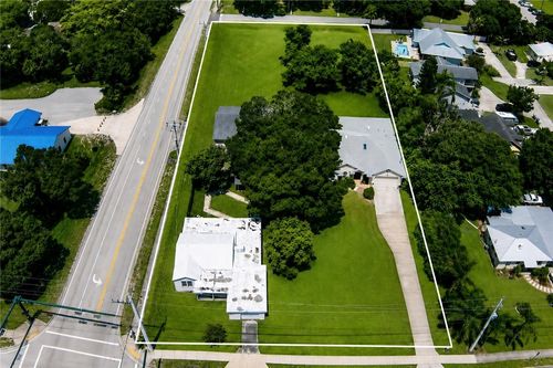 815 20th Ave, Vero Beach, FL, 32960-4364 | Card Image