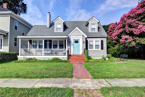 135 Pochin Pl, Hampton, VA, 23661-3328 | Card Image