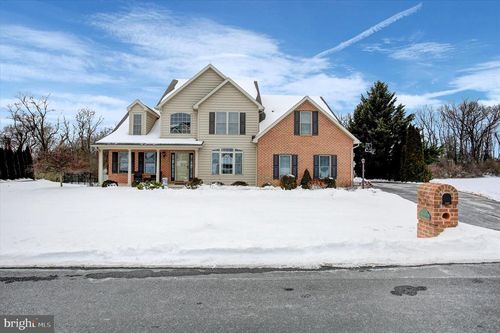 108 N Blackberry Ln, FAYETTEVILLE, PA, 17222-9363 | Card Image