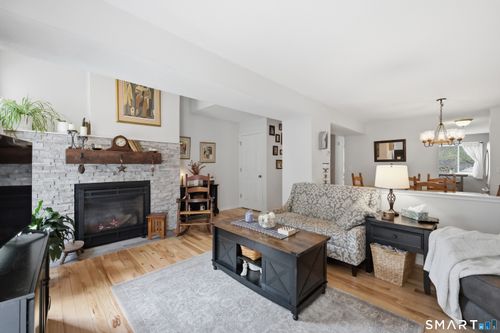 2-2 River Mead, Avon, CT, 06001-2060 | Card Image