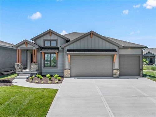 15382 W 162nd St, Olathe, KS, 66062-2285 | Card Image