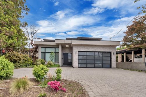 440 W Queens Rd, North Vancouver, BC, V7N2K7 | Card Image