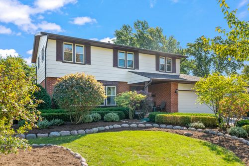 457 S Bennett Ave, Palatine, IL, 60067-6701 | Card Image