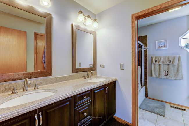 1900 Maple Glen Dr, Home with 4 bedrooms, 3 bathrooms and null parking in Plainfield IL | Image 22