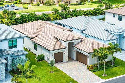 8330 Essex Country Club Dr, Boca Raton, FL, 33434-5872 | Card Image