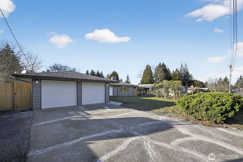 17843 110th Ave Se, Renton, WA, 98055-6546 | Card Image