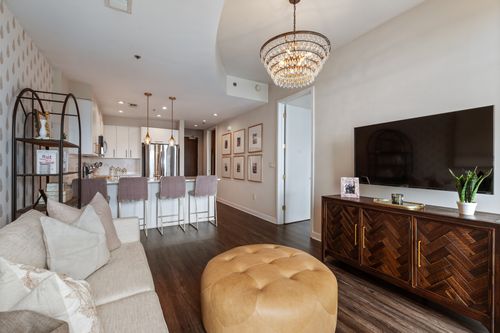 apt-1012-1510 Demonbreun St, Nashville, TN, 37203-3380 | Card Image