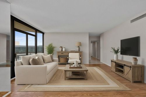 17q-14 Greenway Plz, Houston, TX, 77046-1425 | Card Image