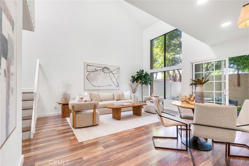 900 Hyde Ct, Costa Mesa, CA, 92626 | Card Image