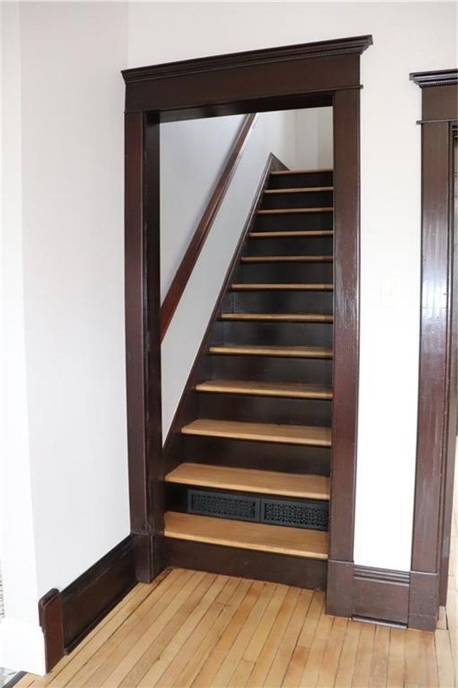 36015 Main St, House other with 5 bedrooms, 2 bathrooms and null parking in WHITEHALL WI | Image 24
