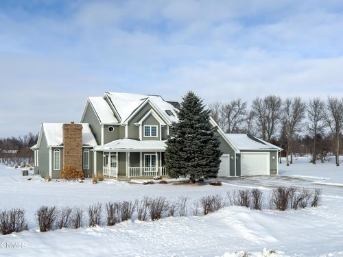 9040 Oak Dr, Bismarck, ND, 58503-6540 | Card Image