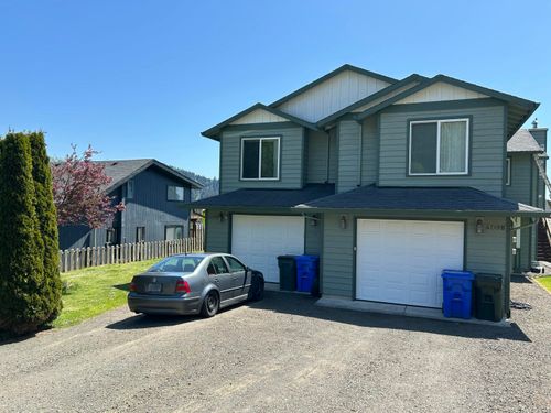 409 Evergreen Ave, Garibaldi, OR, 97118-1411 | Card Image
