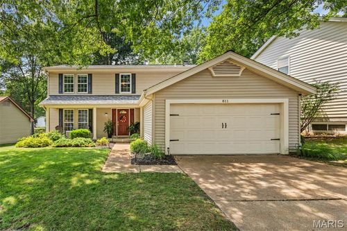 811 Weatherwood Dr, Manchester, MO, 63021-7128 | Card Image