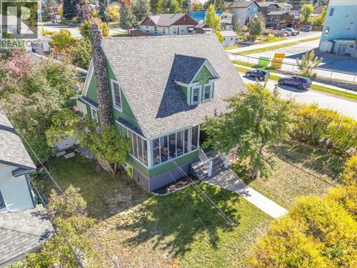 232 10th S Avenue, Cranbrook, BC, V1C2N4 | Card Image