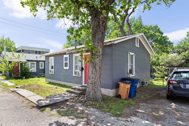 View of middle home (1/1) that is leased | Image 25
