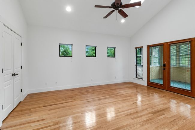 2105 Brackenridge St, House other with 3 bedrooms, 2 bathrooms and 3 parking in Austin TX | Image 17