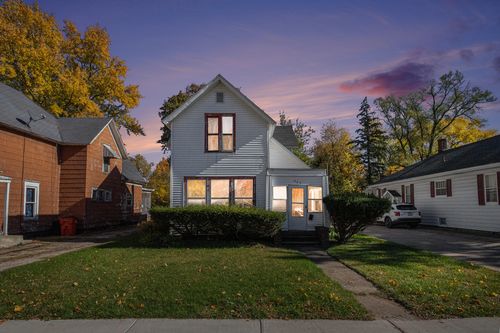 955 Colfax Ave, Benton Harbor, MI, 49022-5436 | Card Image