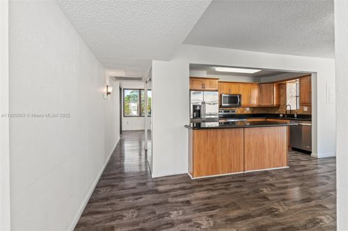 ph20-20291 Ne 30th Ave, Aventura, FL, 33180-2094 | Card Image