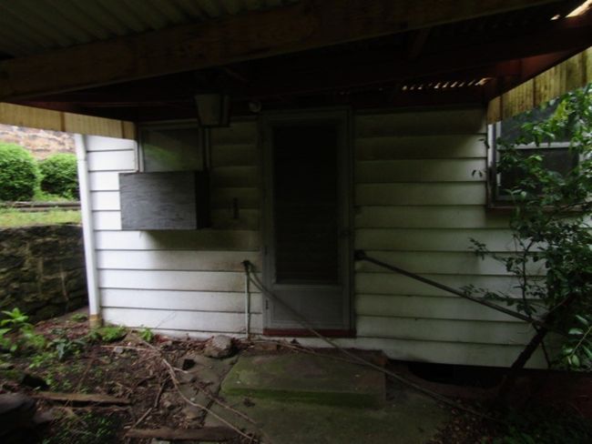 445 4th St, House other with 2 bedrooms, 1 bathrooms and 1 parking in Freedom PA | Image 4