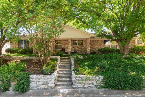 1103 S Rusk St, Weatherford, TX, 76086-5625 | Card Image