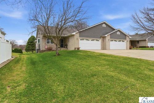 233 Gilbert Ave Sw, Madelia, MN, 56062-1251 | Card Image