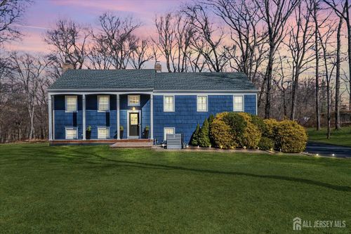 29 Hunters Trl, Warren, NJ, 07059-7105 | Card Image