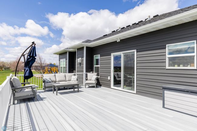 Large Main. Free Deck | Image 5