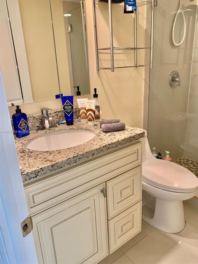 APT-5C - 1985 S Ocean Dr, Condo with 1 bedrooms, 2 bathrooms and null parking in Hallandale Beach FL | Image 15