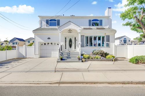 2775 Barbara Rd, Bellmore, NY, 11710-4738 | Card Image