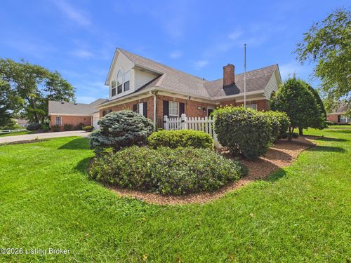 111 Hazelnut Ct, La Grange, KY, 40031-8975 | Card Image