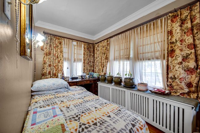SUN ROOM WITH DAYBED | Image 11