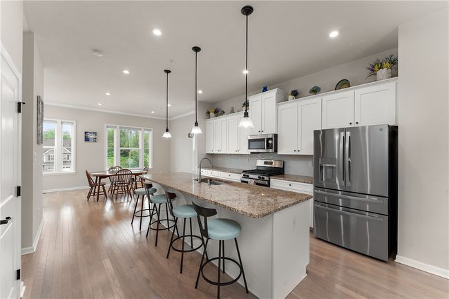1001 Mohawk Ln, Townhouse with 3 bedrooms, 3 bathrooms and 2 parking in Mars PA | Image 9