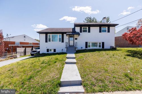 5911 15th Ave, HYATTSVILLE, MD, 20782-2557 | Card Image