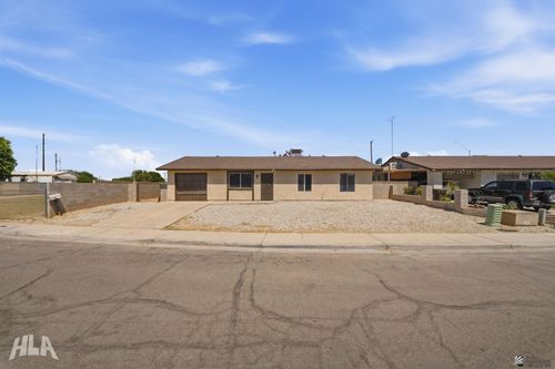 403 S 40th Dr, Yuma, AZ, 85364-1041 | Card Image