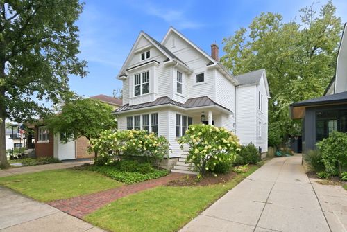 4712 Middaugh Ave, Downers Grove, IL, 60515-3547 | Card Image