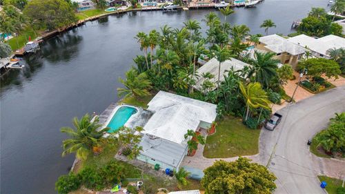 2464 Ne 22nd Ter, Fort Lauderdale, FL, 33305-2600 | Card Image