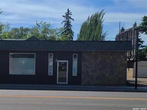 1371B 100th St, North Battleford, SK, S9A0V9 | Card Image