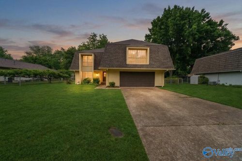 1922 Burlingame Dr Se, Huntsville, AL, 35803-1208 | Card Image