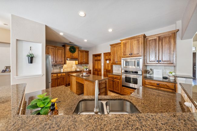 2018 Spring Creek Dr, House other with 5 bedrooms, 4 bathrooms and null parking in Midlothian TX | Image 8