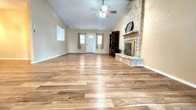 13818 Pebble Walk, House other with 3 bedrooms, 2 bathrooms and null parking in San Antonio TX | Image 3