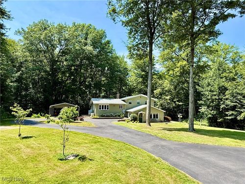 247 Donna Dr, North Benton, OH, 44449-9753 | Card Image