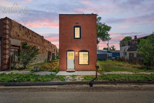 660 1st Ave, Deer Trail, CO, 80105-8067 | Card Image