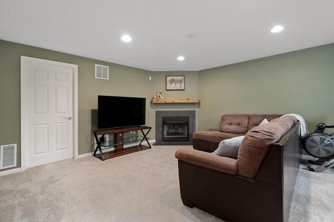 5724 Colts Gate Dr, Condo with 2 bedrooms, 3 bathrooms and null parking in New Albany OH | Image 22