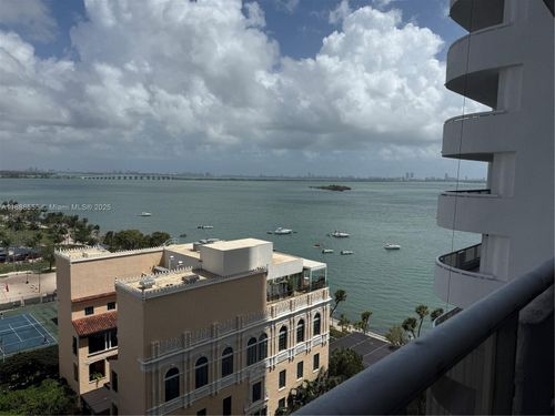 apt-1639-1717 N Bayshore Dr, MIAMI, FL, 33132-1153 | Card Image