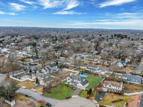 3 Liberty Pl, Coram, NY, 11727-1166 | Card Image