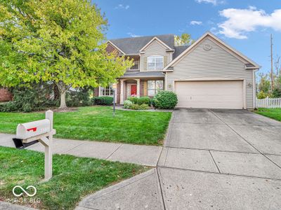 7589 Willow Ridge, House other with 3 bedrooms, 2 bathrooms and null parking in Fishers IN | Image 2