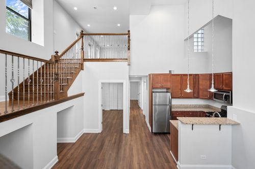 apt-1-2701 W Augusta Blvd, Chicago, IL, 60622-5821 | Card Image
