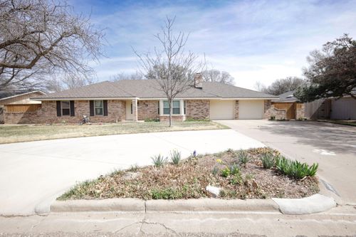 208 N Navasota Drive, Plainview, TX, 79072 | Card Image