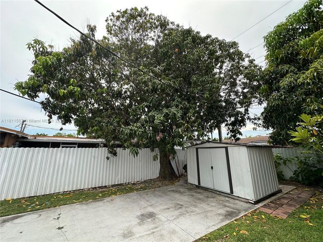 15640 - 15640 Sw 102 Nd Pl, House other with 3 bedrooms, 2 bathrooms and null parking in Miami FL | Image 23