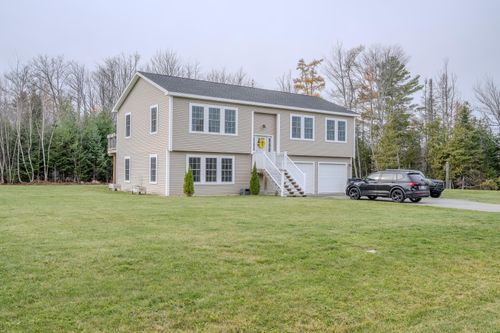 19 Magnolia Hill Road, Bangor, ME, 04401 | Card Image